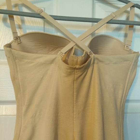 Shapewear Bodysuit - Removable/Convertible Straps - Size 38D - Picture 3 of 12